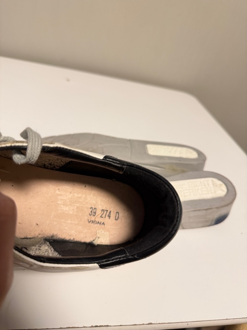 GGDB Golden Goose Super-Star Suede Star and Black Heel Tab Women’s EU 39 US 9 - Picture 15 of 15